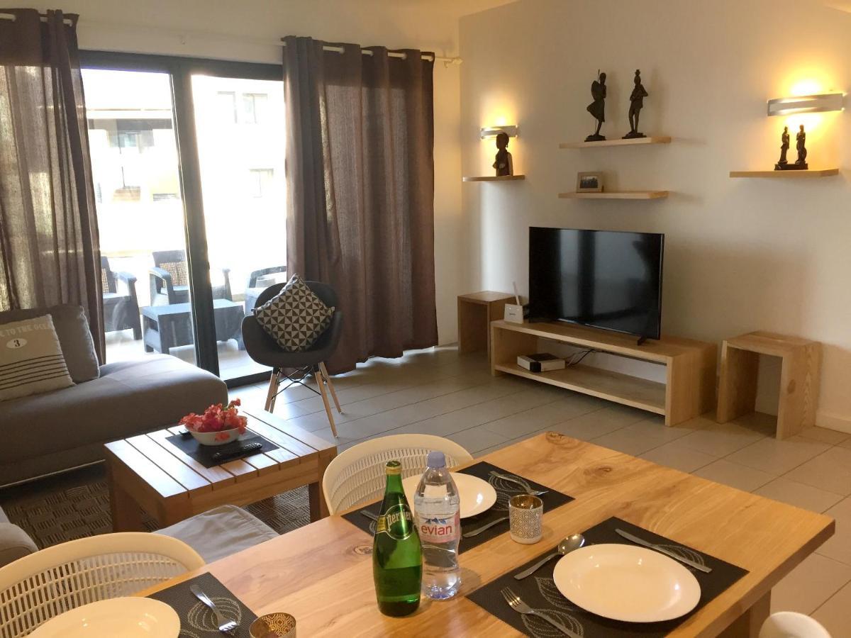 Apartment With 3 Bedrooms In Roches Noires, With Wonderful Sea View, Shared Pool, Terrace Rivière du Rempart Exterior foto