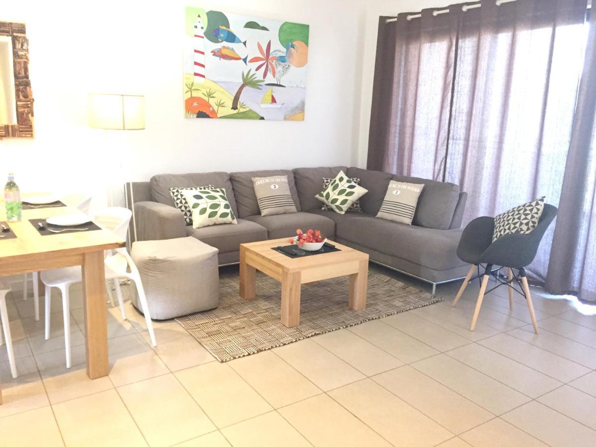 Apartment With 3 Bedrooms In Roches Noires, With Wonderful Sea View, Shared Pool, Terrace Rivière du Rempart Exterior foto
